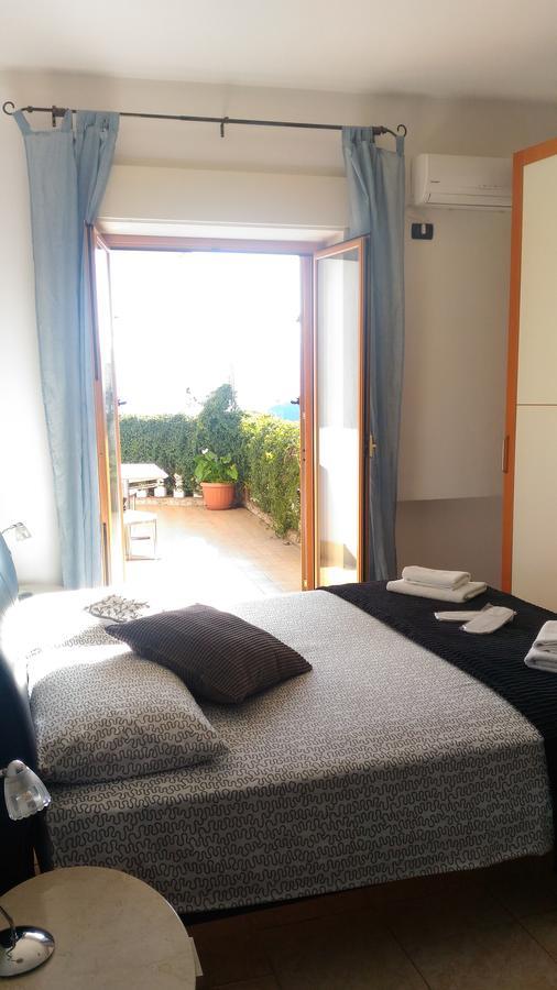 Bed and Breakfast Le Porte Di Таорміна Номер фото